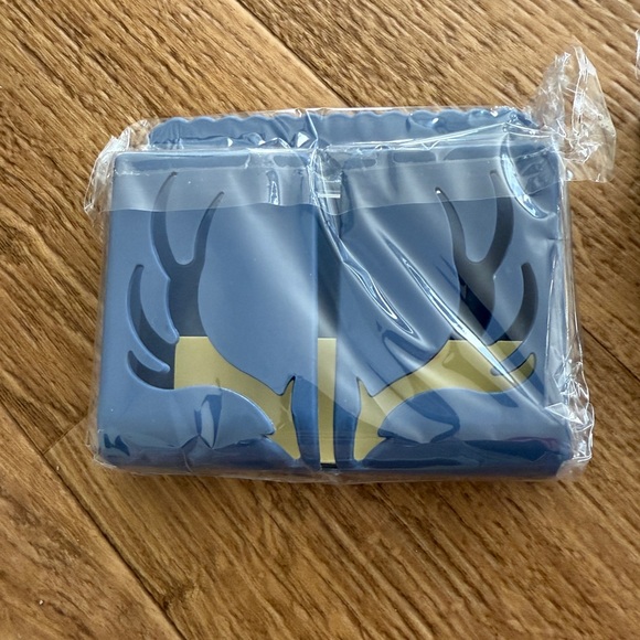 Soap wall holders 20 for $5 - Picture 1 of 6